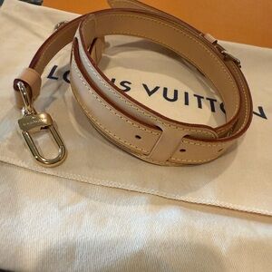 Brand New!!! 100% Authentic Louis Vuitton Adjustable Leather Duffle Bag Strap!